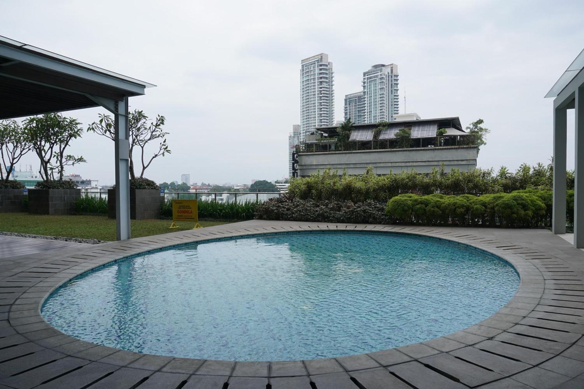 Pangsapuri Exclusive And Comfy Kemang Mansion By Travelio Jakarta
